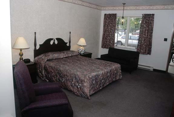 Ivy Rose Motor Inn Windsor Exterior photo